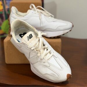 EUC NEW BALANCE 327 | Off-White Leather